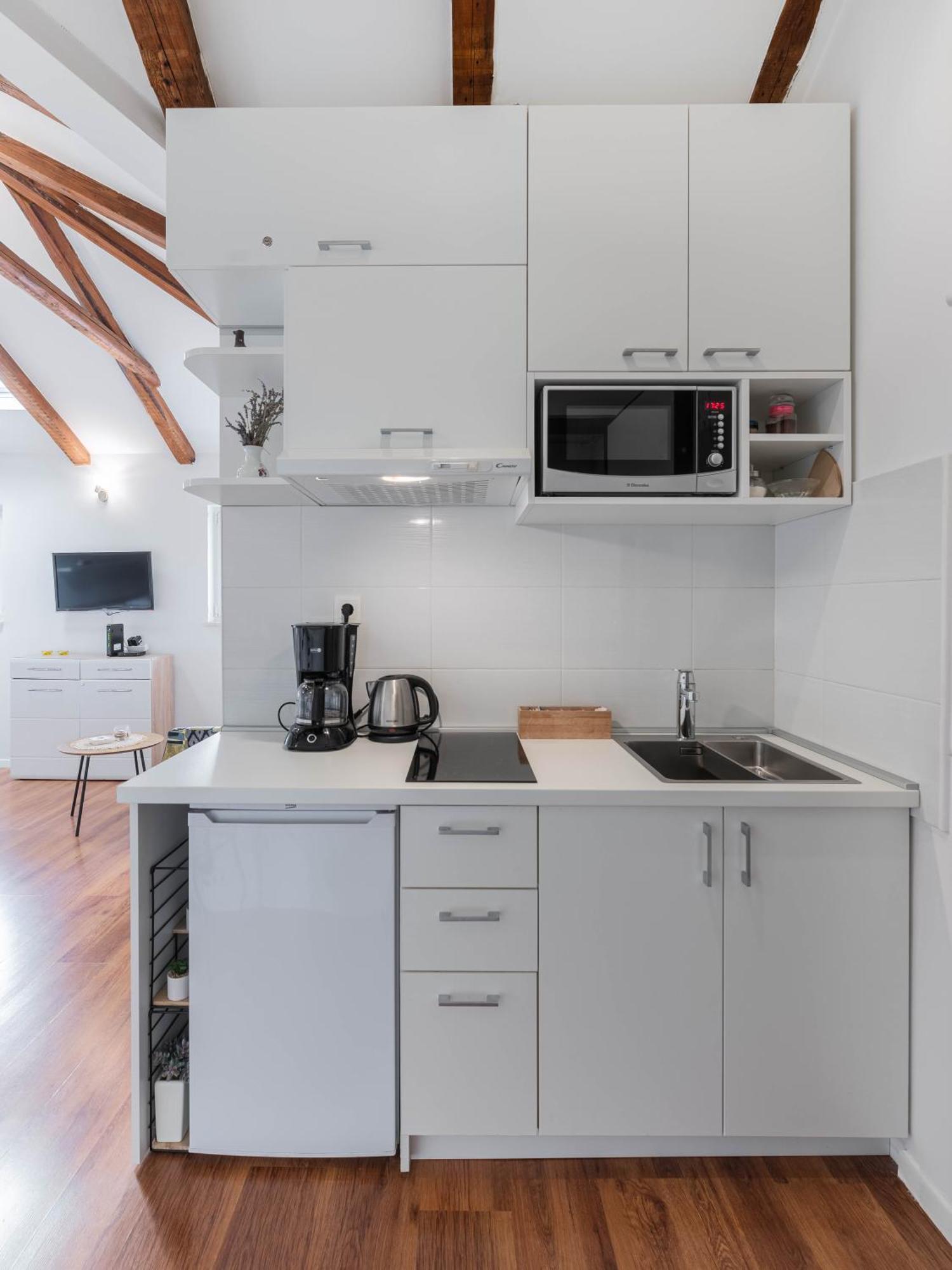 Apartment The Charm สปลิท ภายนอก รูปภาพ