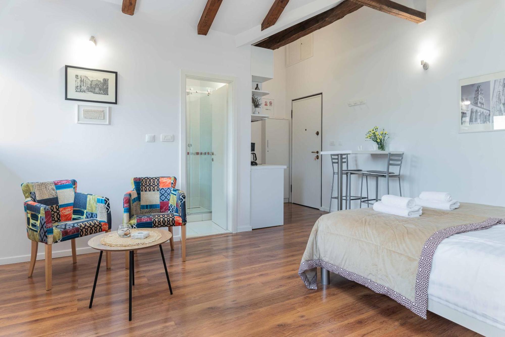 Apartment The Charm สปลิท ภายนอก รูปภาพ