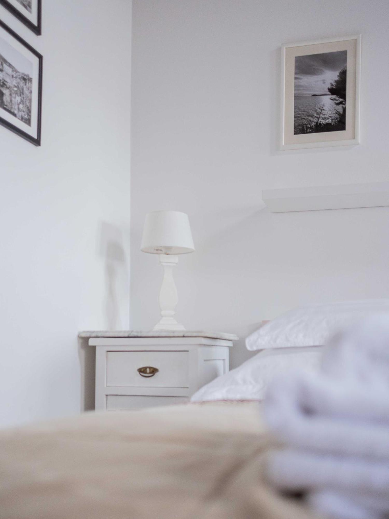 Apartment The Charm สปลิท ภายนอก รูปภาพ
